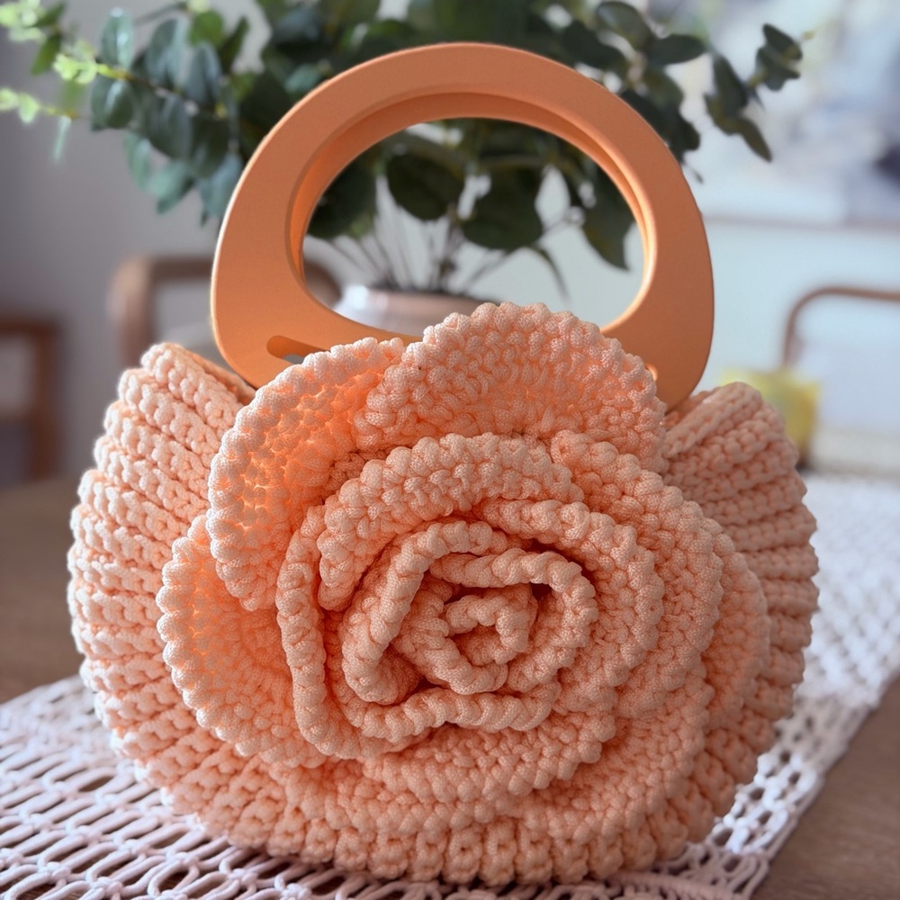 Elegant Peach Floral Handbag